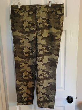 Old Navy Pixie Pant